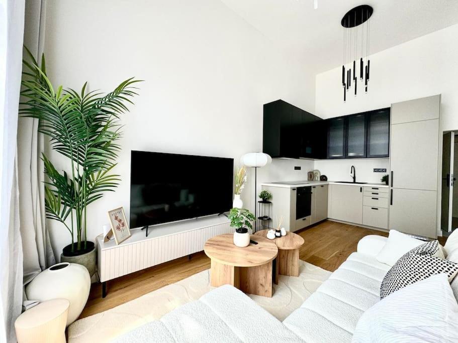 Apartment 5 Min Dancing House Prague, Luxury And Modern *